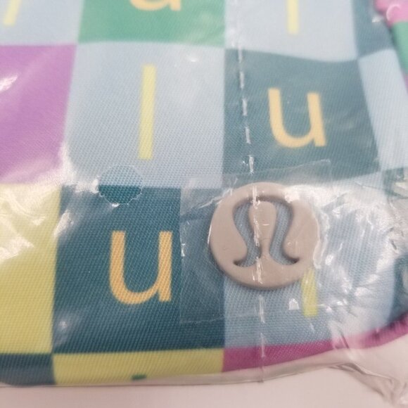 Lululemon Everywhere Belt Bag 1 L Checked Moment Mult Vapor NWT - Picture 9 of 11
